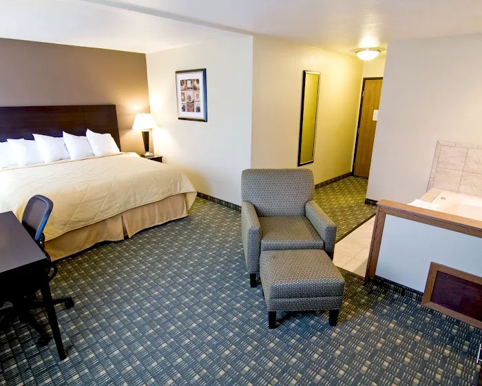 Quality Inn & Suites Decorah 4