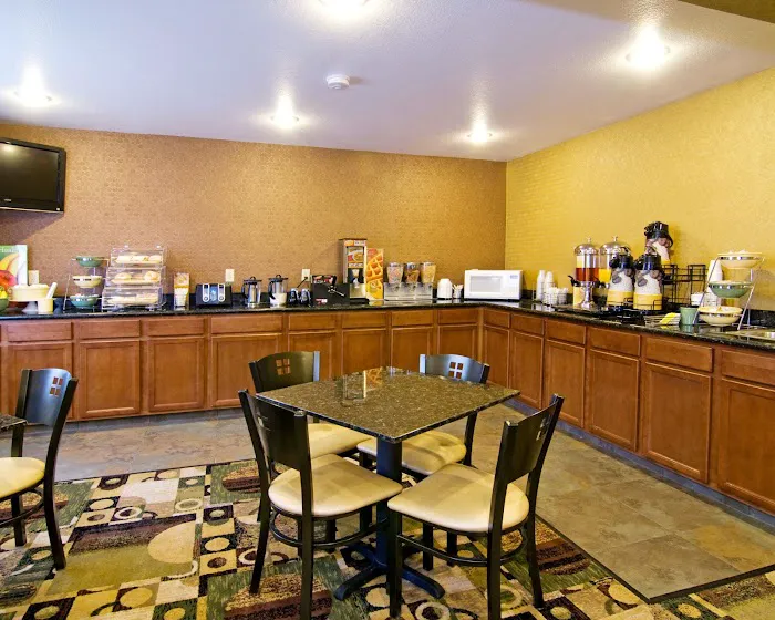 Quality Inn & Suites Decorah 4