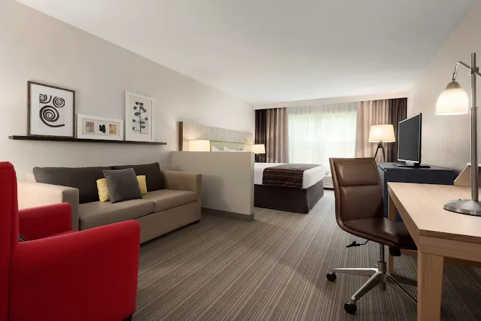 Country Inn & Suites by Radisson, Decorah, IA 4