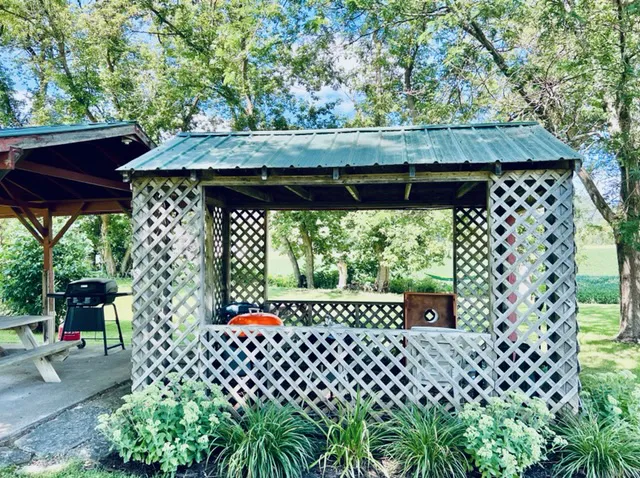 Geneva's Hideaway 4