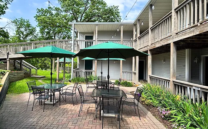 Green Gables Inn 4