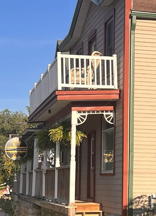 Coffee Street Inn 4