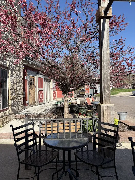 Stone Mill Hotel and Suites 4