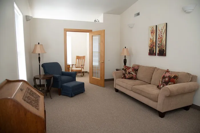 Cottage House Inn 4