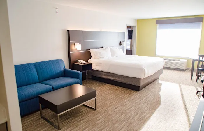 Holiday Inn Express & Suites Winona by IHG 4