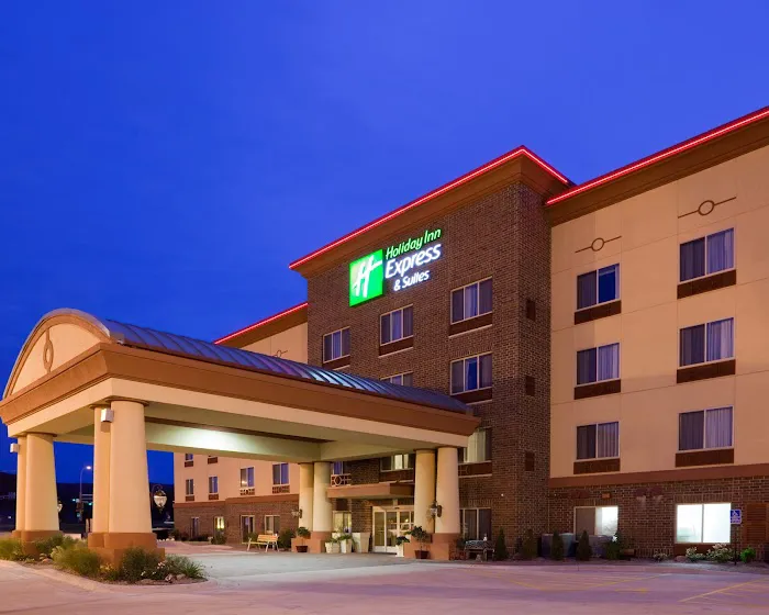 Holiday Inn Express & Suites Winona by IHG 4