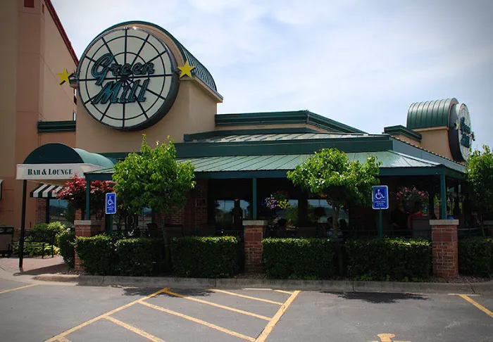 The Plaza Hotel & Suites- Winona 4