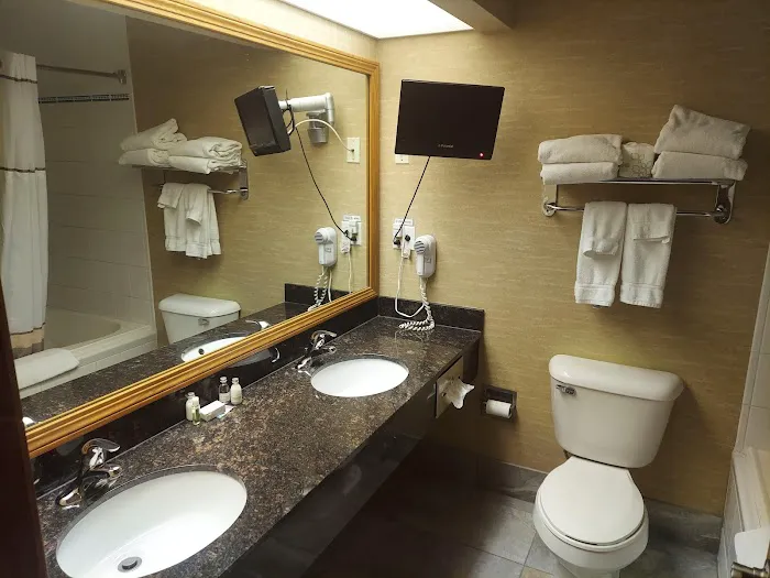 Express Suites Riverport- Conference and Event Center 4