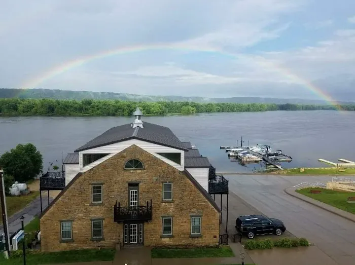 The Landing, a Riverfront Inn 4