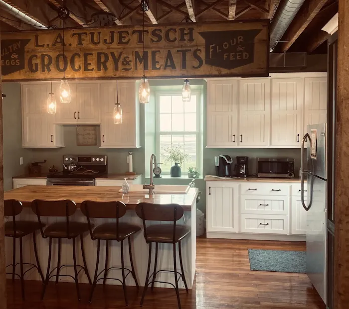 Fritz's Farmhouse & Barn Venue 4