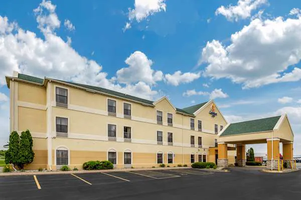 Comfort Inn Walcott near Davenport 3