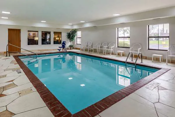 Comfort Inn Walcott near Davenport 3