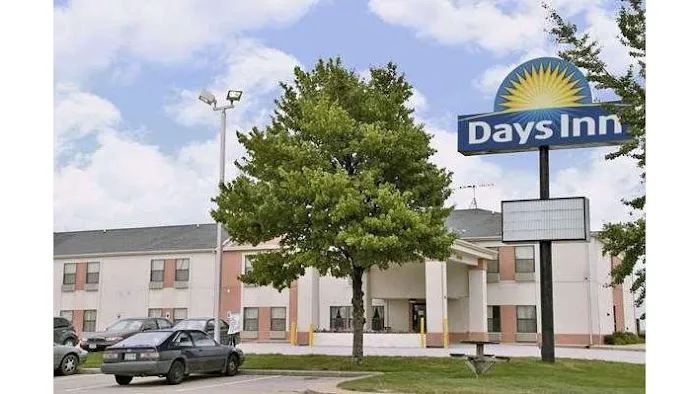 Days Inn by Wyndham Walcott Davenport 4