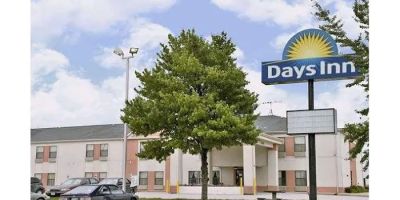 Days Inn by Wyndham Walcott Davenport