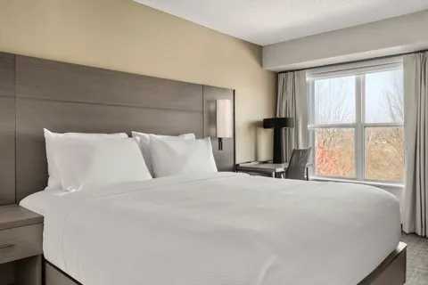 Residence Inn Davenport 4