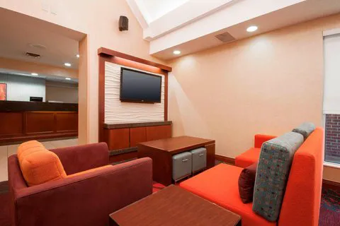 Residence Inn Davenport 4