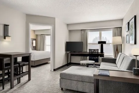 Residence Inn Davenport 4