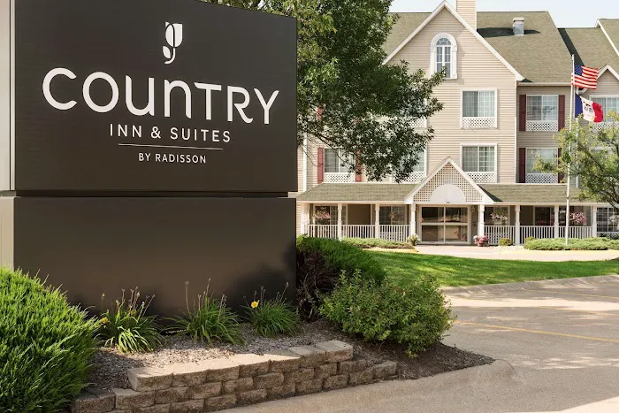 Country Inn & Suites by Radisson, Davenport - Quad Cities 4