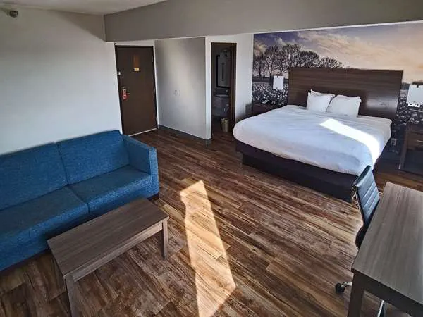 Holiday Inn & Suites Davenport by IHG 4