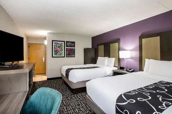 La Quinta Inn by Wyndham Davenport & Conference Center 4