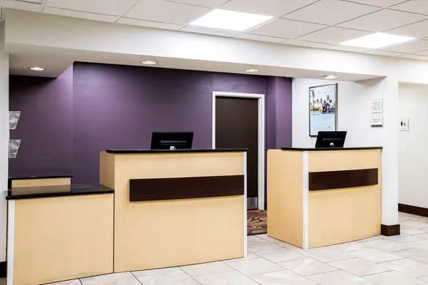 La Quinta Inn by Wyndham Davenport & Conference Center 4