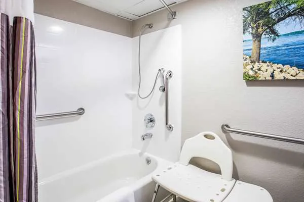 La Quinta Inn by Wyndham Davenport & Conference Center 4