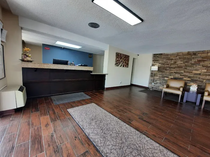 Americas Best Value Inn Moline 4