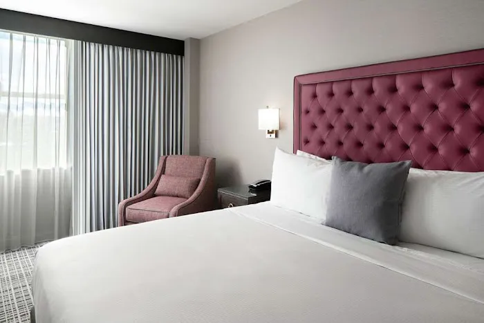 The Axis Moline Hotel, Tapestry Collection by Hilton 4