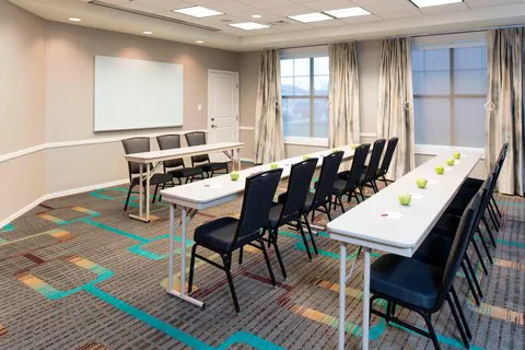 Residence Inn Moline Quad Cities 4