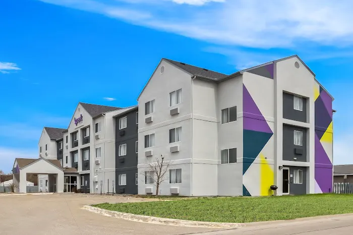 Spark by Hilton Moline Quad Cities 4