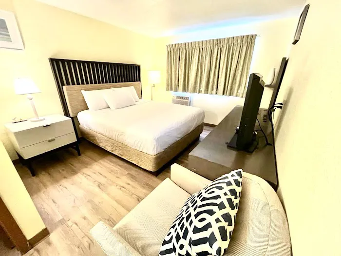 Moline Bell Hotel 4