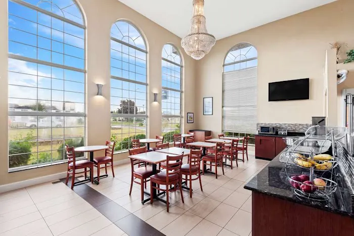 Best Western Airport Inn 4