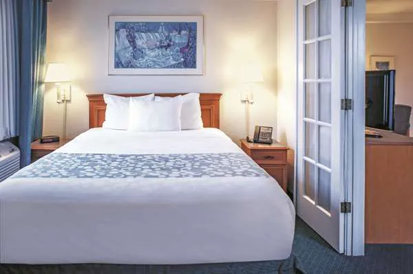 La Quinta Inn by Wyndham Moline Airport 4