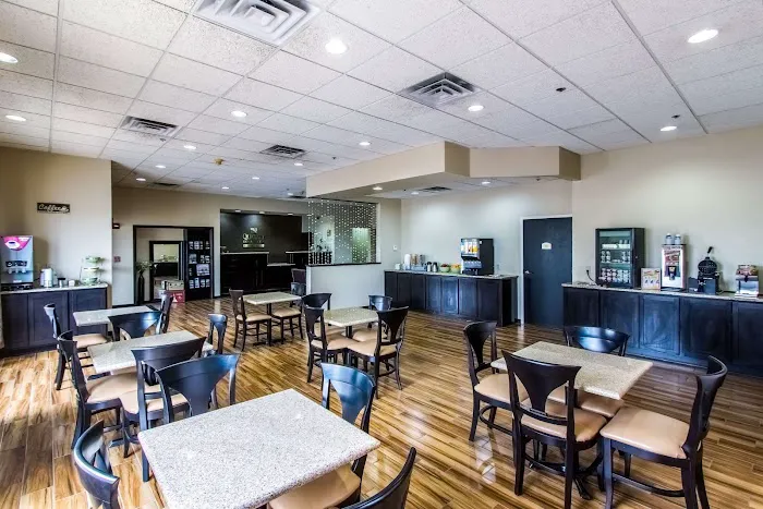 Quality Inn & Suites Moline Airport 4