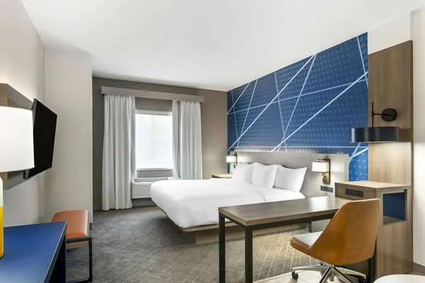Comfort Suites 4