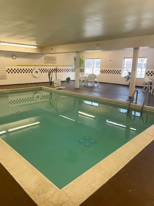 Country Inn & Suites by Radisson, Elgin, IL 4