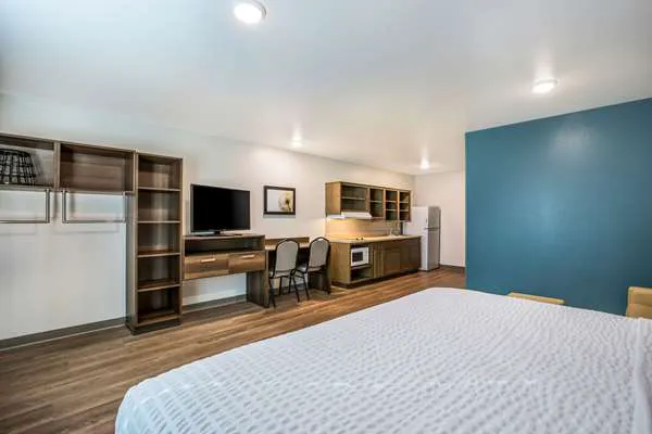 WoodSpring Suites Elgin - Chicago 4