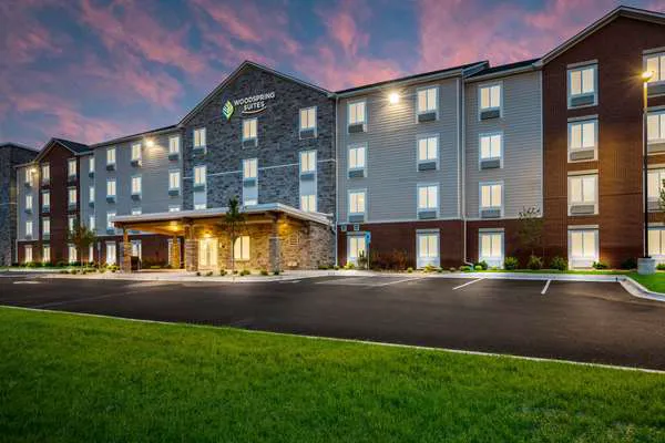 WoodSpring Suites Elgin - Chicago 4
