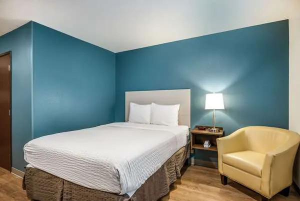 WoodSpring Suites Elgin - Chicago 4