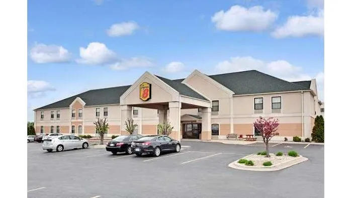 Super 8 by Wyndham Hampshire IL 4