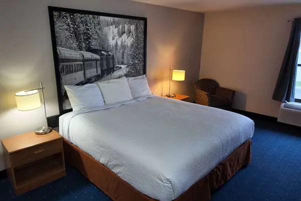 Super 8 by Wyndham Hampshire IL 4
