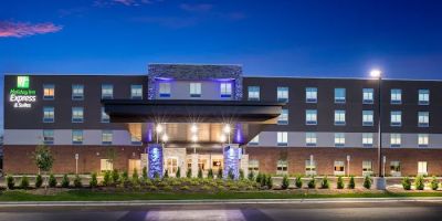 Holiday Inn Express & Suites Chicago - Hoffman Estates by IHG