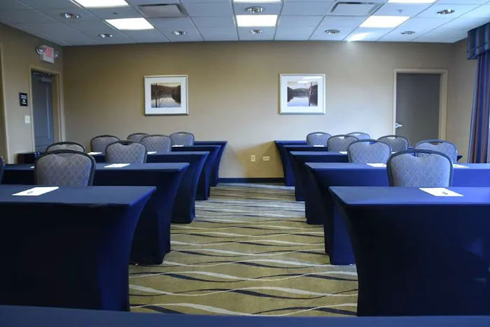 Hampton Inn & Suites Chicago Deer Park 4