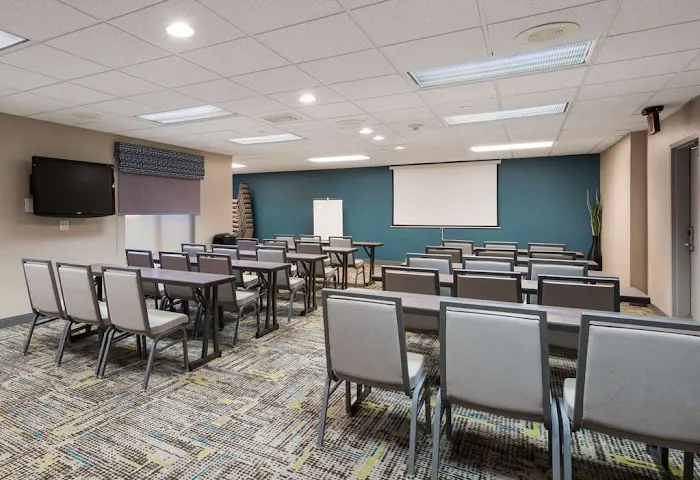 Hampton Inn & Suites Chicago/Hoffman Estates 4