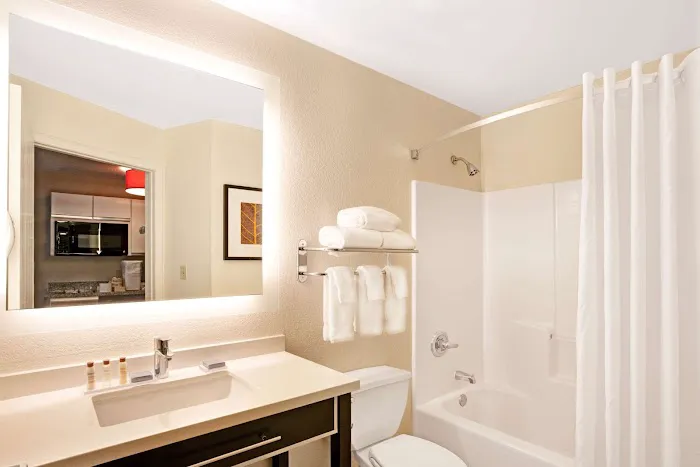 MainStay Suites Chicago Hoffman Estates 4