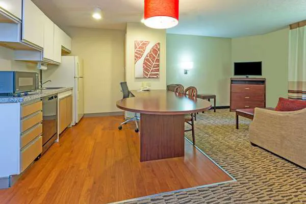 MainStay Suites Chicago Hoffman Estates 4