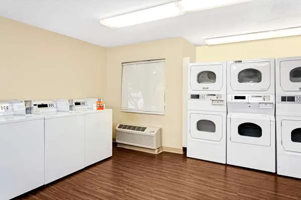 MainStay Suites Chicago Hoffman Estates 4