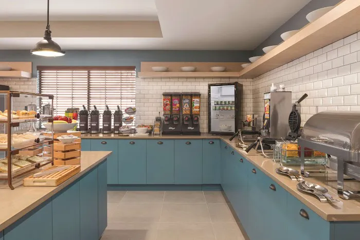 Country Inn & Suites by Radisson, Hoffman Estates, IL 4