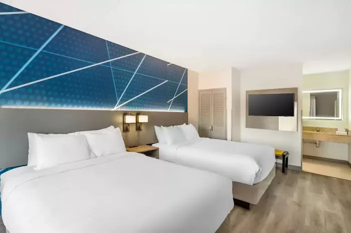 Comfort Inn & Suites Arlington Heights - Buffalo Grove 4
