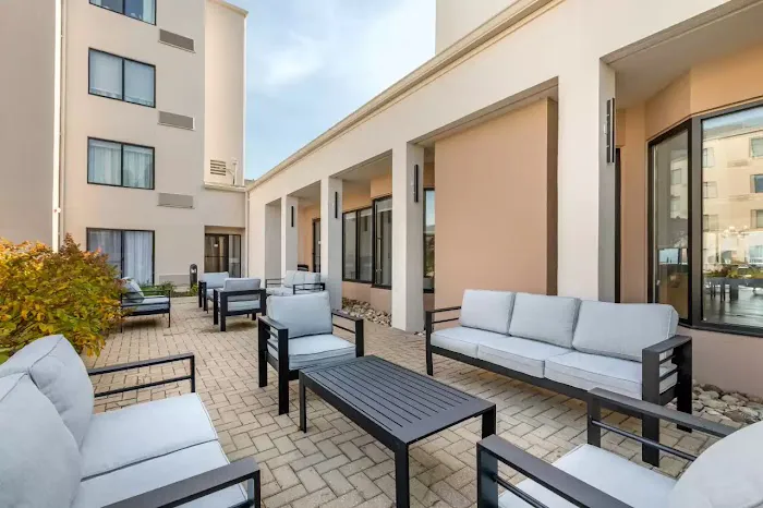Comfort Inn & Suites Arlington Heights - Buffalo Grove 4